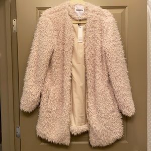 BB Datoka Beige Faux Fur Coat - Large